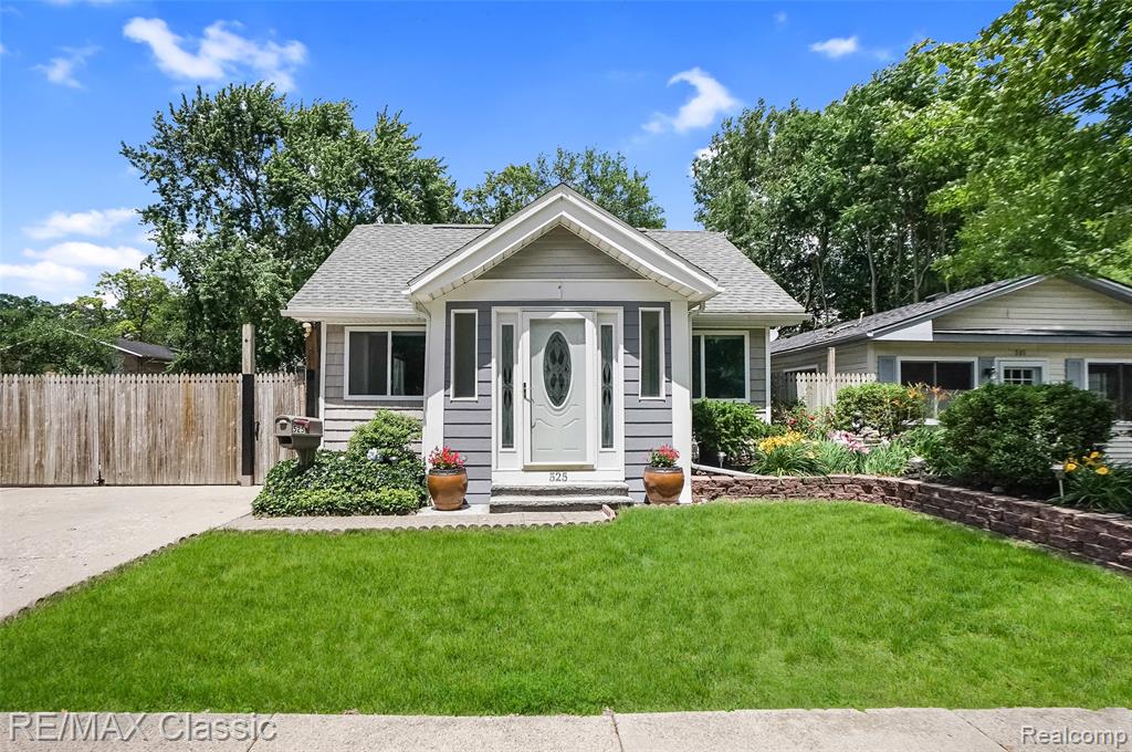 525 E Lewiston Avenue, Ferndale, MI 48220 — Photo 2