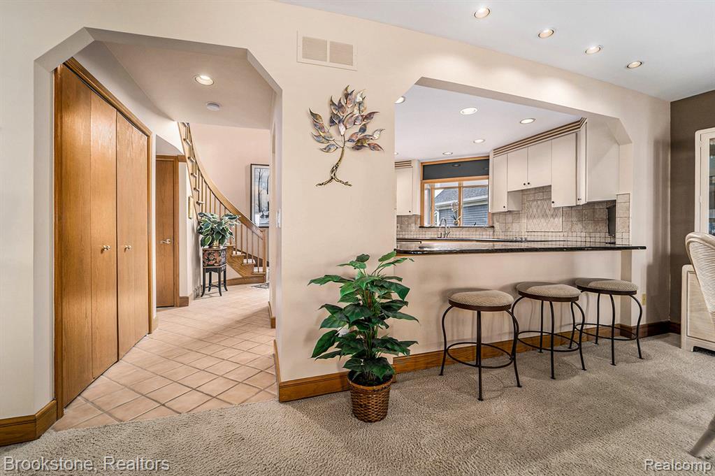 32315 N River Road, Harrison Township, MI — Photo 9