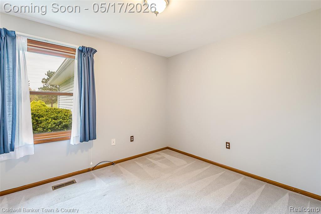 2154 Kingston Drive, Pinckney, MI 48169 — Photo 21