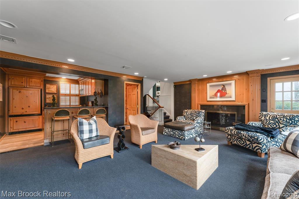 919 W Glengarry Circle, Bloomfield Hills, MI 48301 — Photo 38