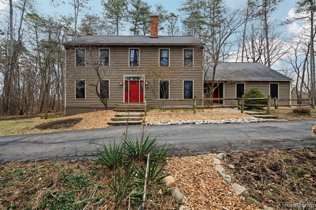 1827 HIGH HOLLOW Drive, Ann Arbor, MI 48103 — front exterior