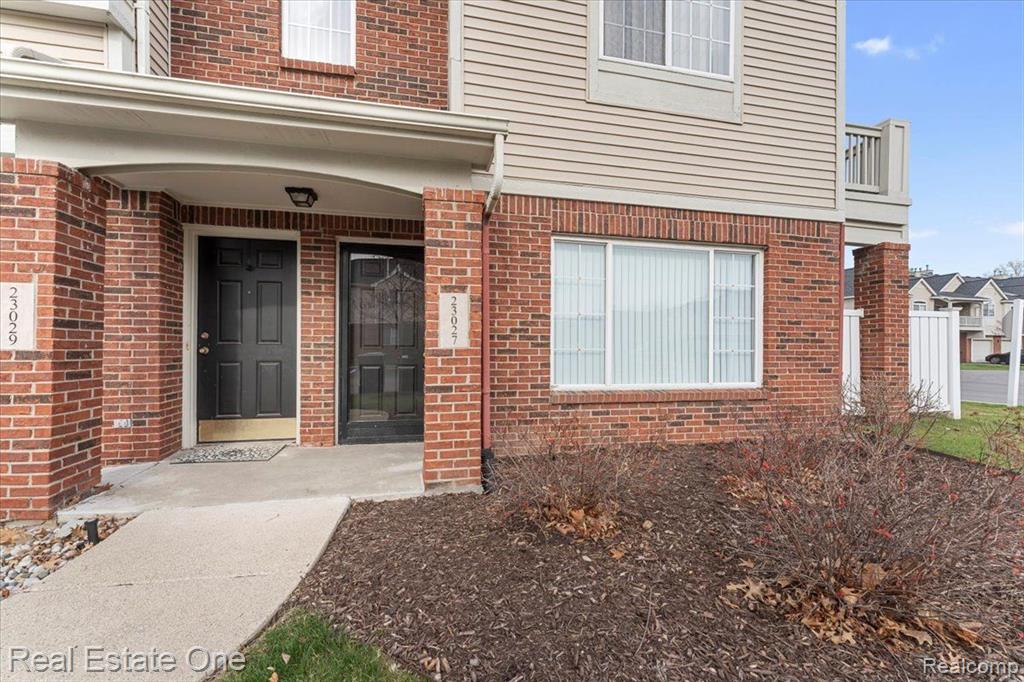 23027 FAIRLANE Boulevard, Woodhaven, MI 48183 — Photo 3