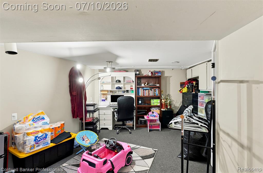 23821 Manistee Street, Oak Park, MI 48237 — Photo 29