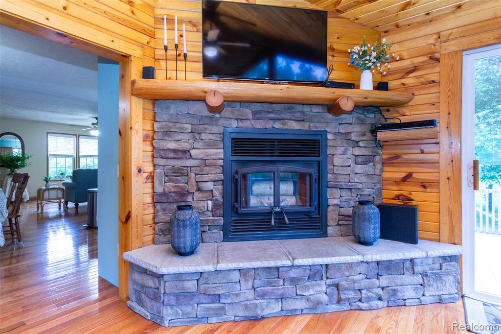 6137 East Street, North Branch, MI 48461 — Photo 23
