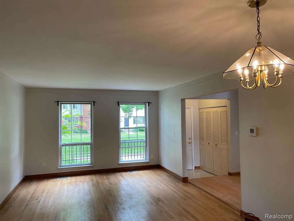 471 Fox Hills Drive N, Bloomfield Hills, MI 48304 — Photo 4