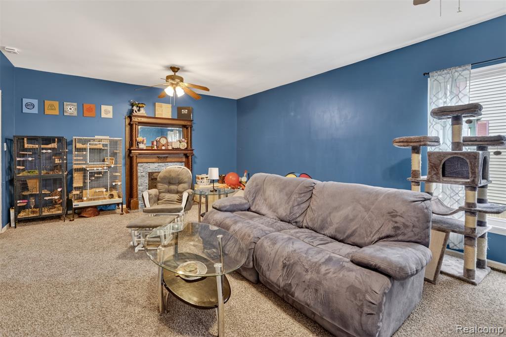 647 N Washington Street, Owosso, MI 48867 — Photo 16