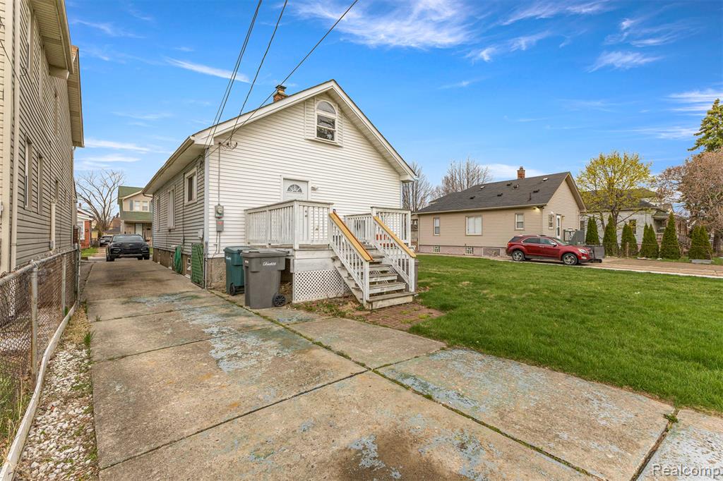 5210 Maple Street, Dearborn, MI 48126 — Photo 28