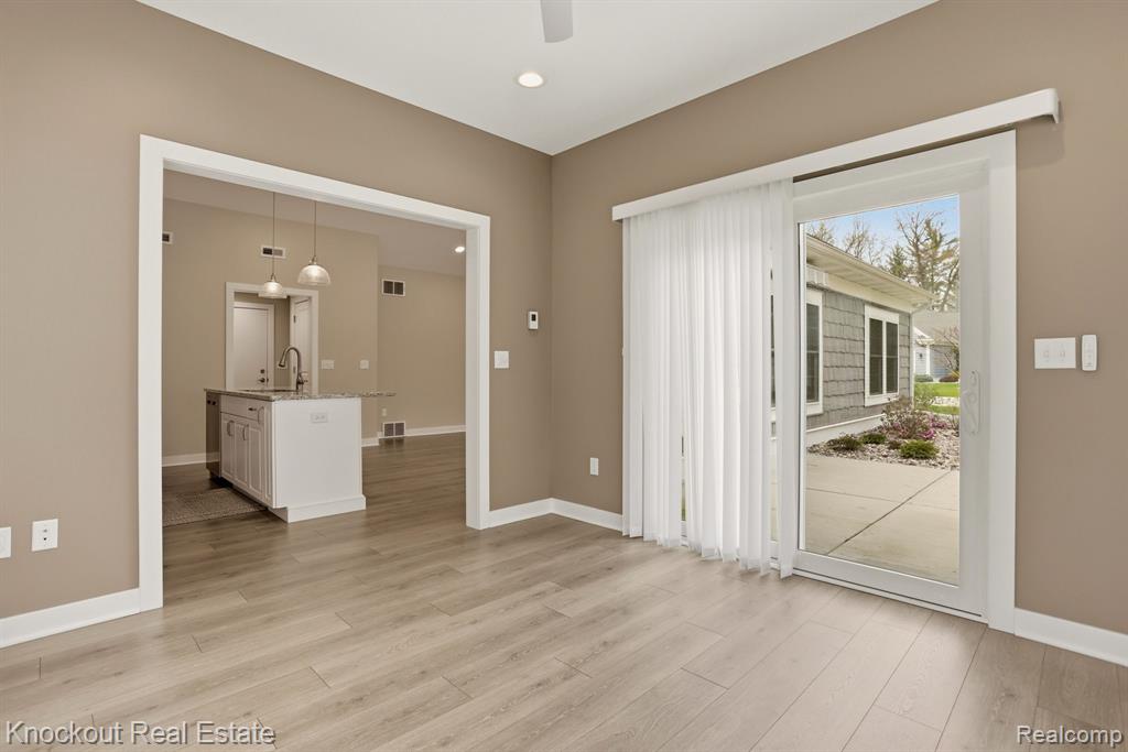 7422 Aspen Creek Drive, Midland, MI 48642 — Photo 18
