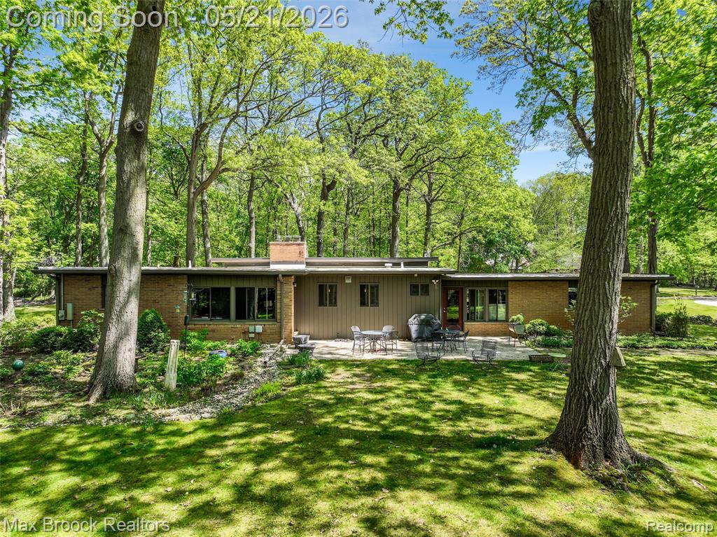 255 N Berkshire Road, Bloomfield Hills, MI 48302 — Photo 37