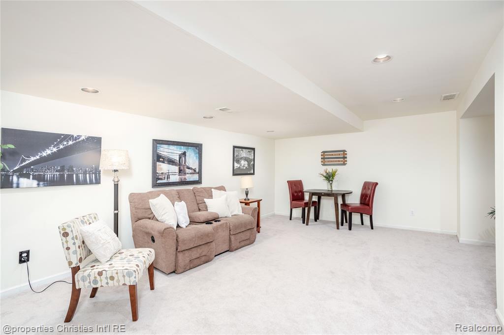 47320 Autumn Park Court, Novi, MI — Photo 43