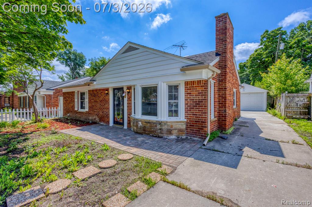 4335 W 14 Mile Road, Royal Oak, MI 48073 — front exterior