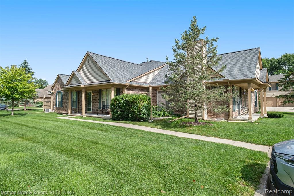 4186 Stonebridge Drive, Holly, MI 48442 — Photo 2