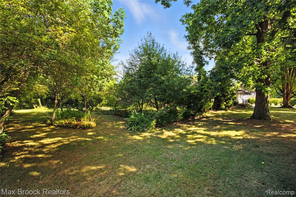 3084 E Hillcrest Drive, Clyde, MI 48049 — Photo 48
