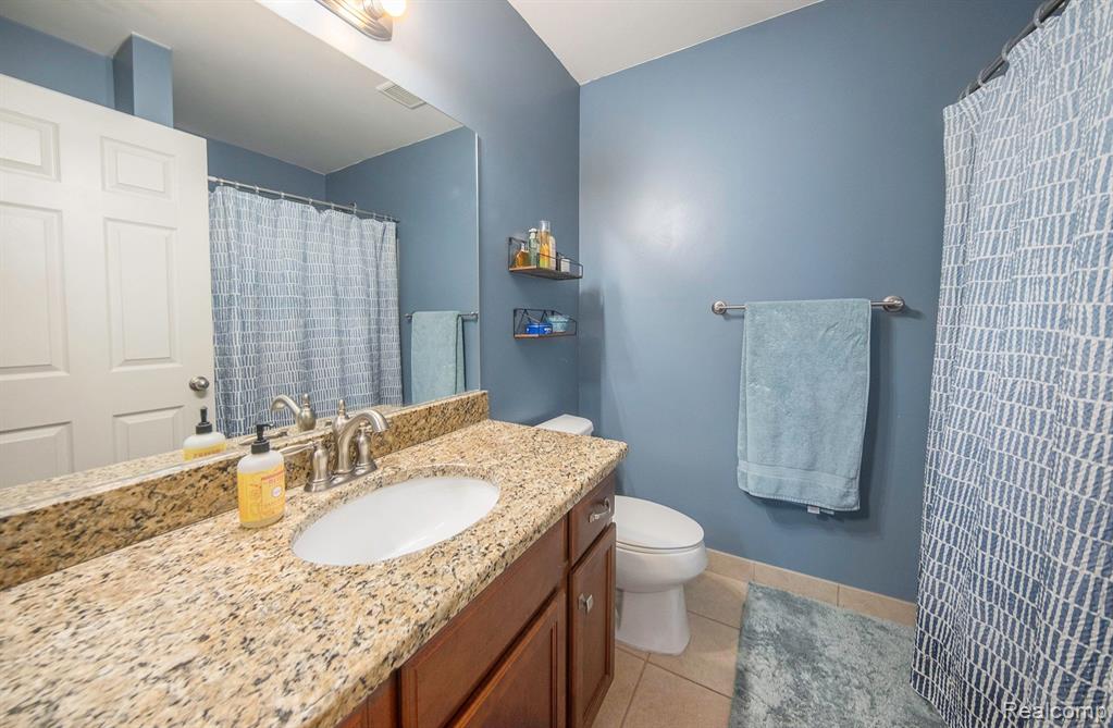 702 RIVERSEDGE Drive, 26, Saline, MI 48176 — Photo 13