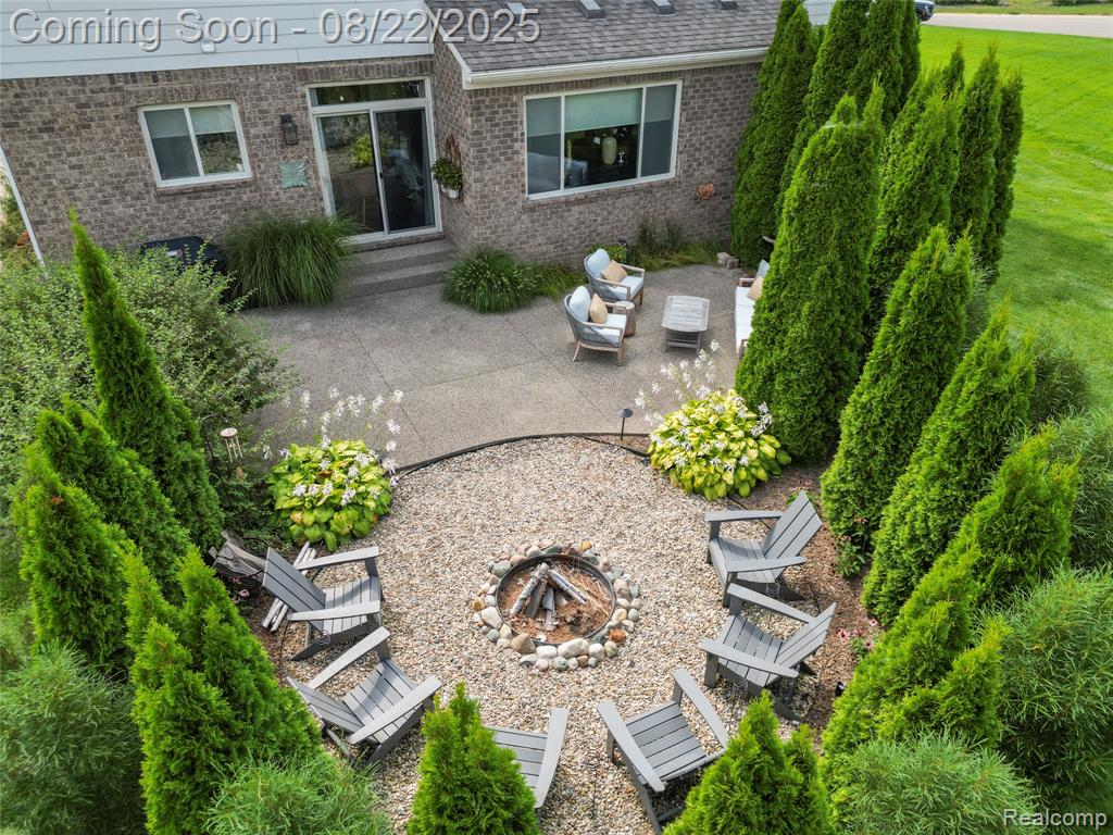 637 Edinburgh Circle, Highland, MI — Photo 39
