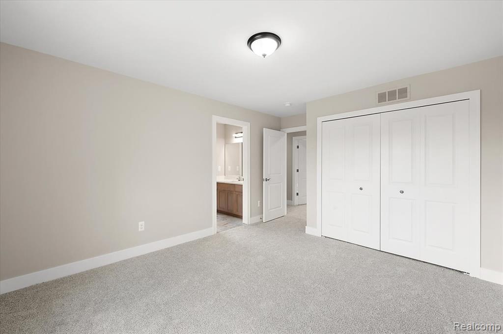 50437 MISTWOOD Drive, Macomb, MI 48042 — Photo 39