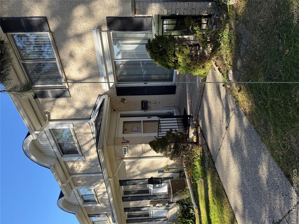 41864 Langley Drive, Sterling Heights, MI 48313
