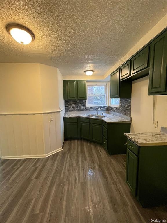 9375 PENROD Street, Detroit, MI 48228 — Photo 21