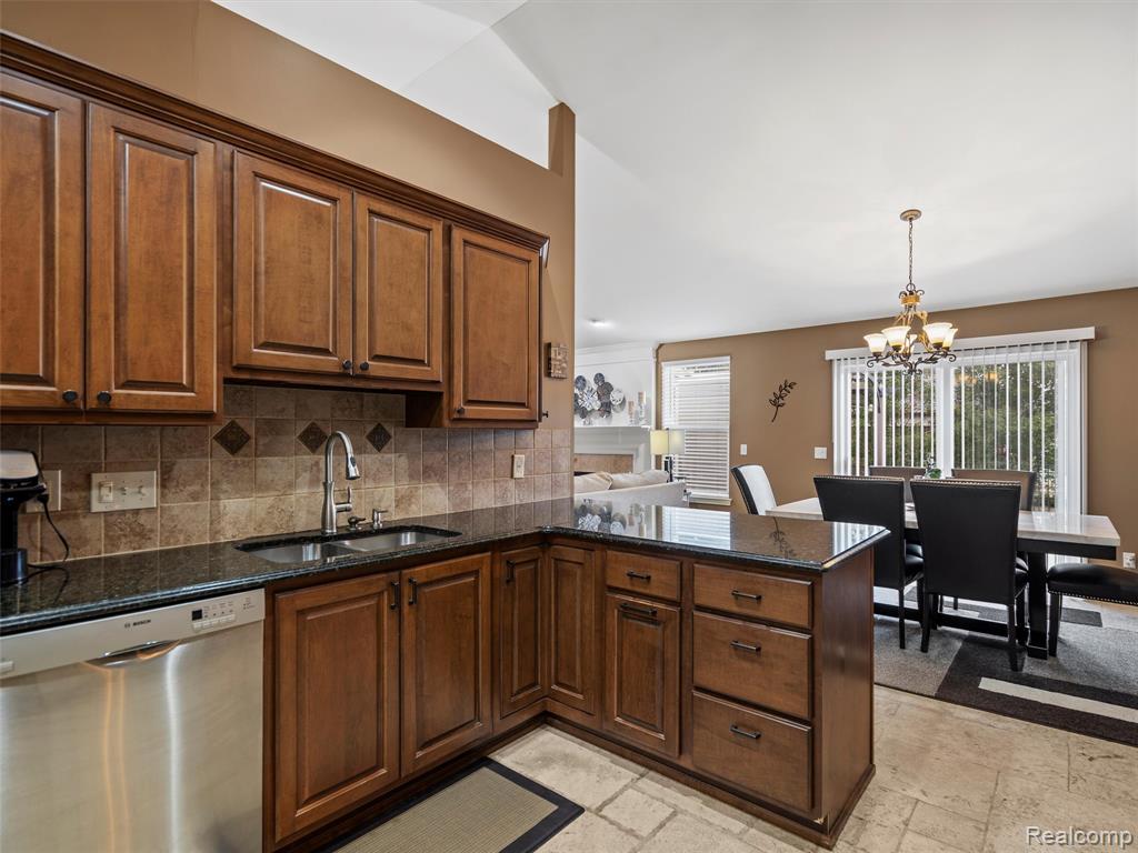 56714 Winding Creek Drive, Macomb, MI 48042 — Photo 7