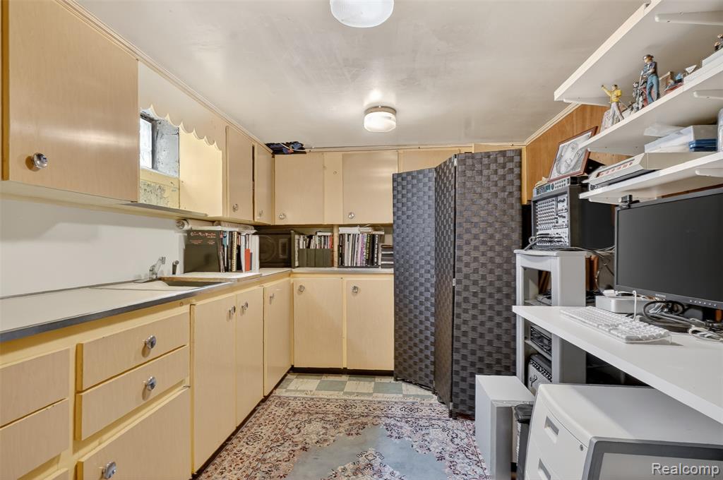 9923 Inkster Road, Livonia, MI, 48150