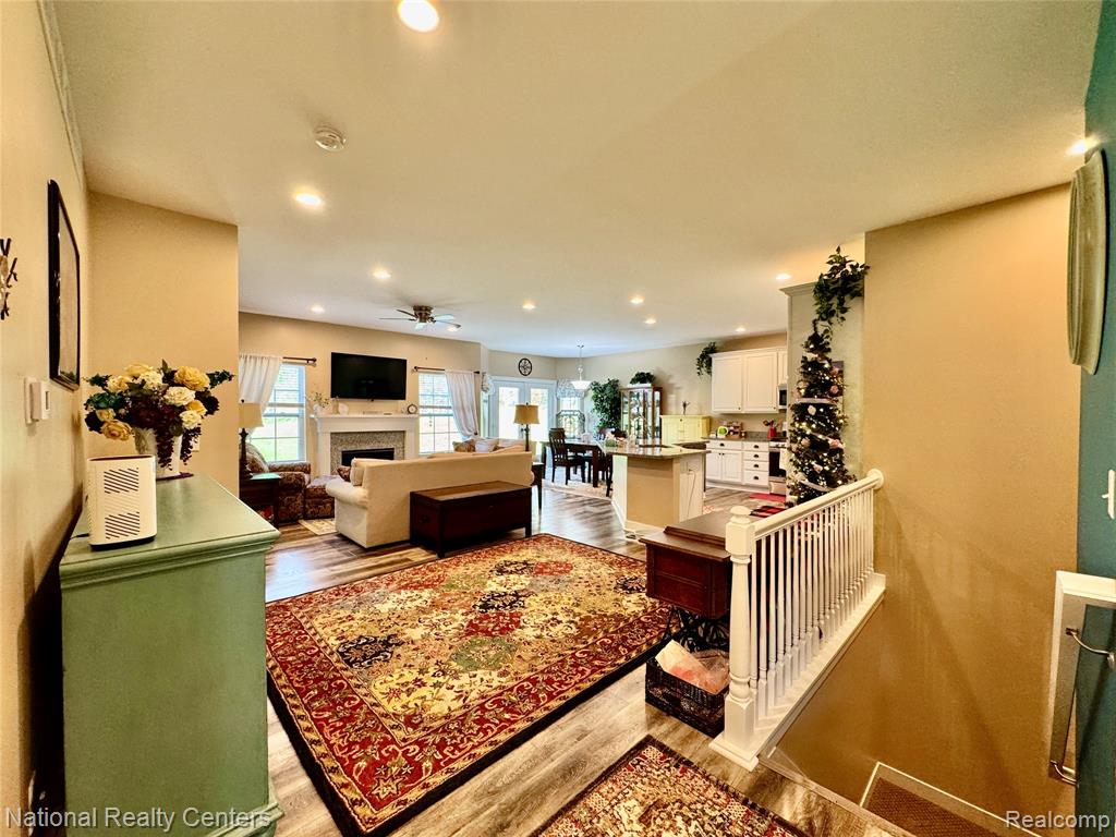 7478 Village Court, 27, Davisburg, MI 48350 — Photo 16