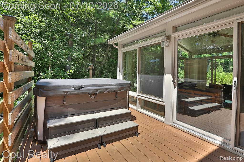 7725 Partridge Hill Drive, Brighton, MI 48116 — Photo 8