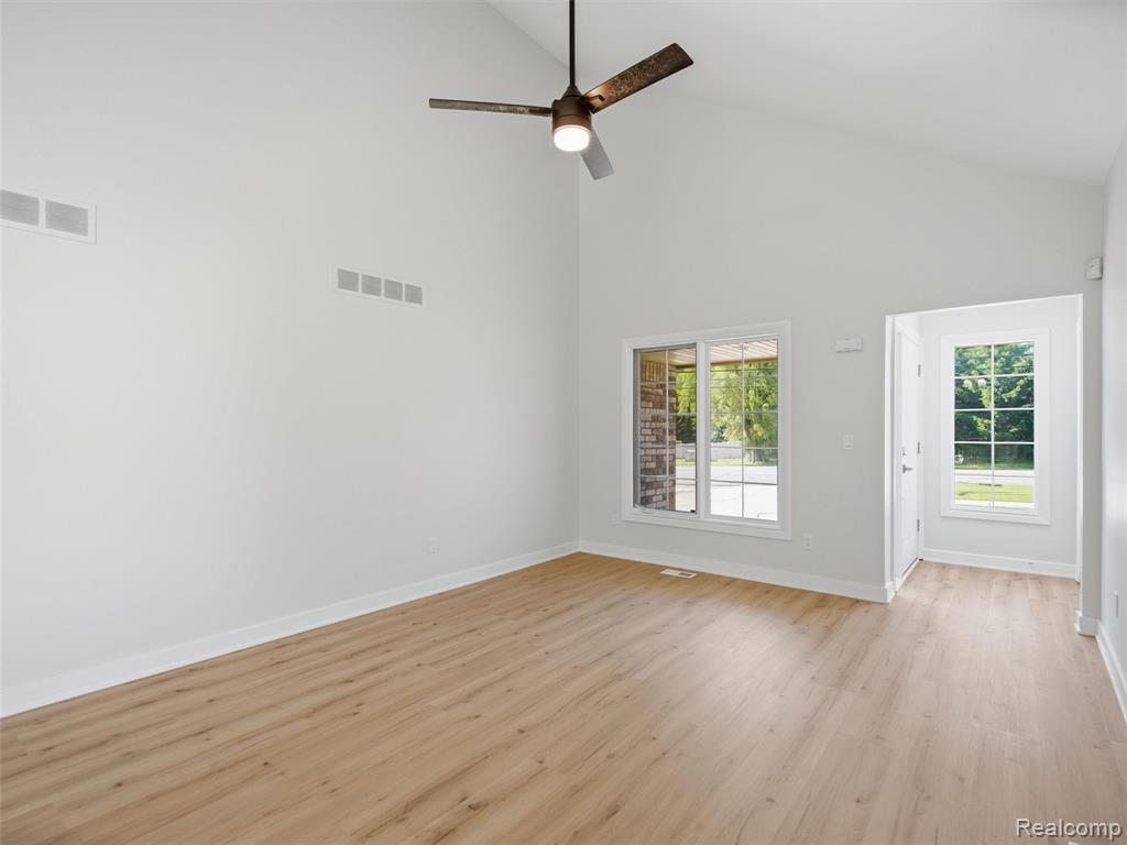 8365 22 Mile Road, Utica, MI 48317 — Photo 7