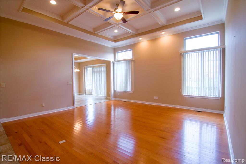 50416 Pinnacle Woods Lane, Macomb, MI 48042 — Photo 14