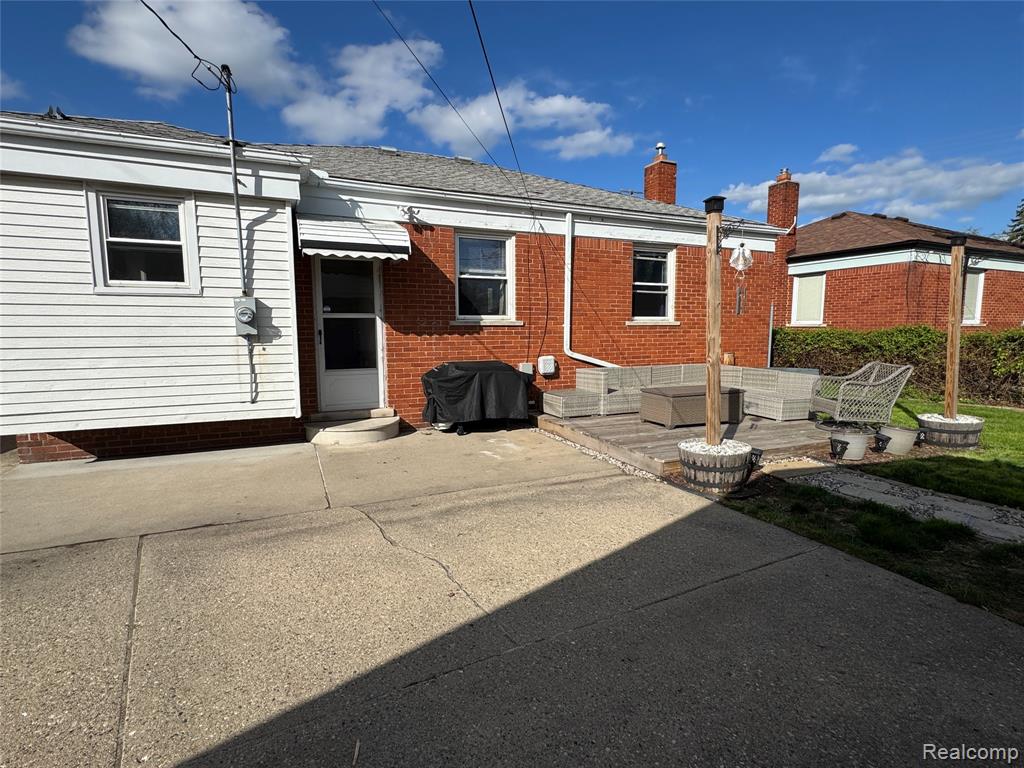 19156 Ash Avenue, Eastpointe, MI 48021 — Photo 8