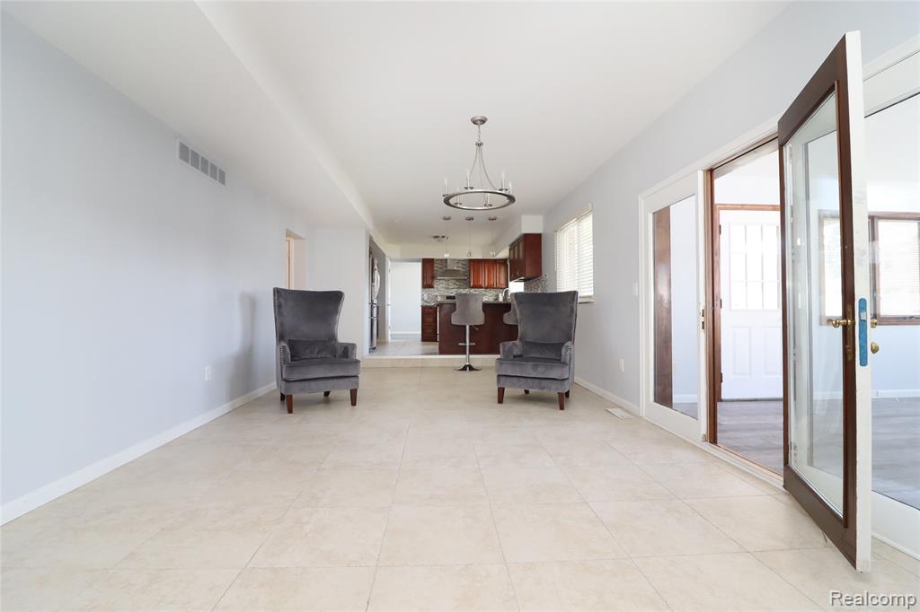 739 Kinloch Street, Dearborn Heights, MI 48127 — Photo 24