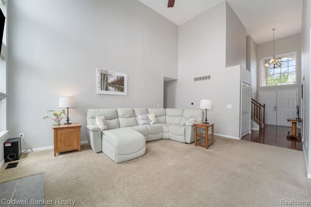 53643 VALLEYWOOD Drive, South Lyon, MI 48178 — Photo 7