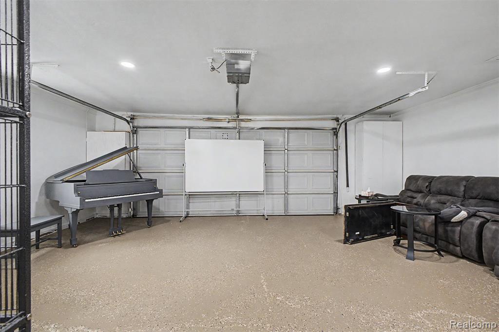 8650 Whitlock Avenue, Dearborn, MI 48126 — Photo 29