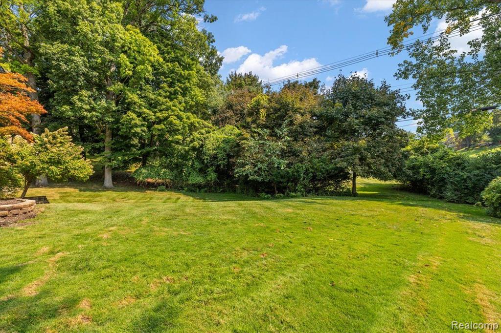 4363 SUNNINGDALE Drive, Bloomfield Hills, MI 48302 — Photo 13