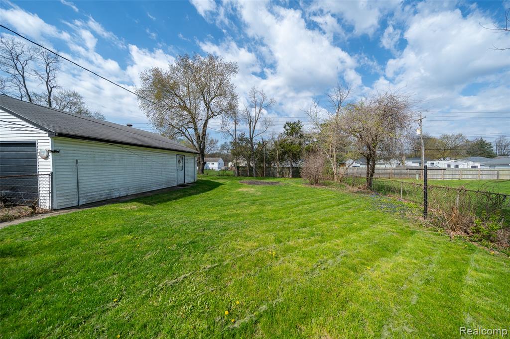5357 Sashabaw Road, Clarkston, MI — Photo 22