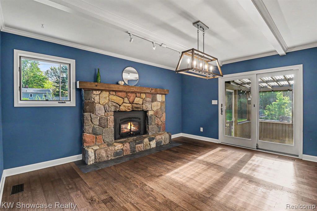 2572 Ridge Road, White Lake, MI 48383 — Photo 13