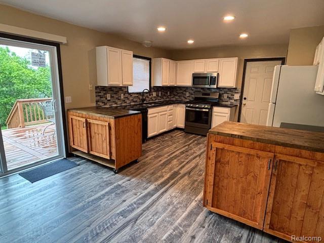 879 Barren Oaks Drive, Pontiac, MI 48341 — Photo 5