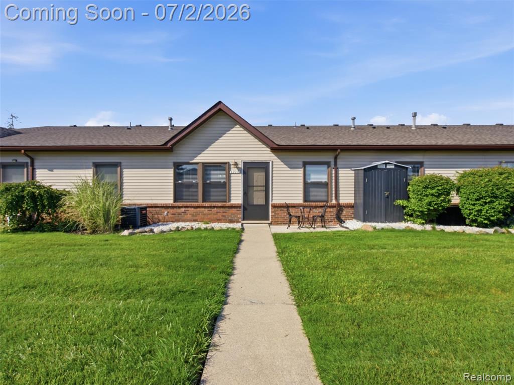 23648 Cottrell Street, Clinton Twp, MI 48035