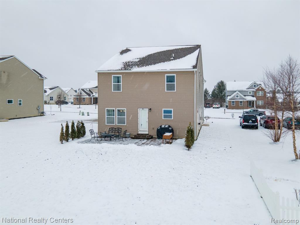 7025 Marigold Court, Grand Blanc, MI 48439 — Photo 30