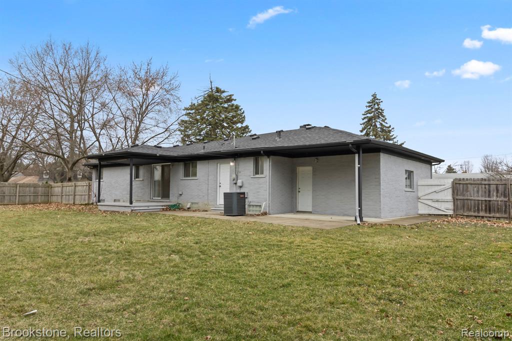 41920 MAROLD Drive, Sterling Heights, MI 48314 — Photo 6
