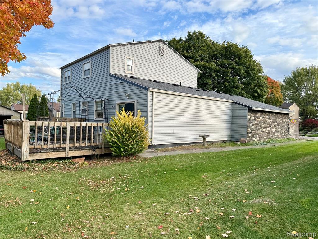 3596 Barberry Circle, Wixom, MI 48393 — Photo 25
