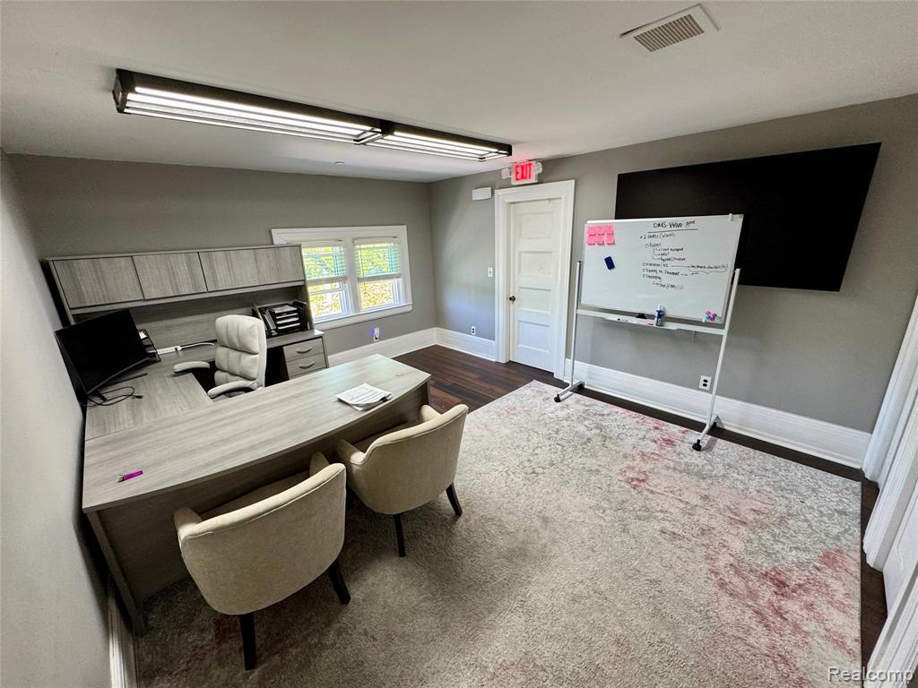 2156 W JEFFERSON Avenue, Trenton, MI, 48183