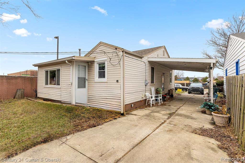 1827 Cleophus Pkwy, Lincoln Park, MI 48146 — Photo 21