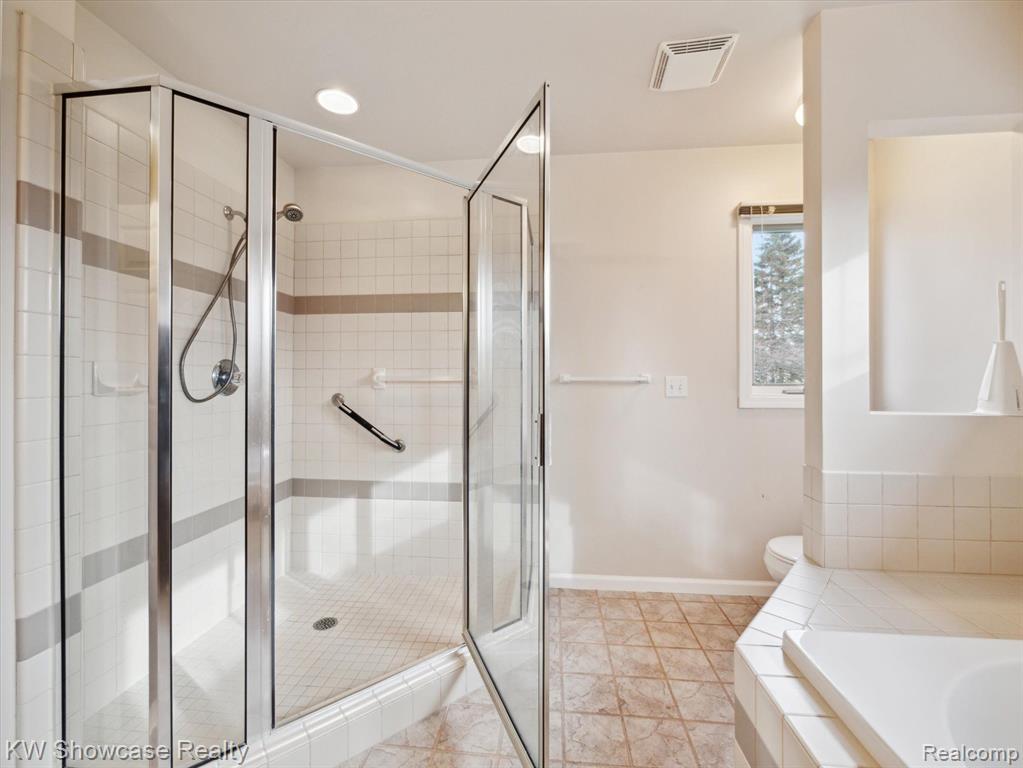 61011 EVERGREEN, South Lyon, MI 48178 — Photo 25
