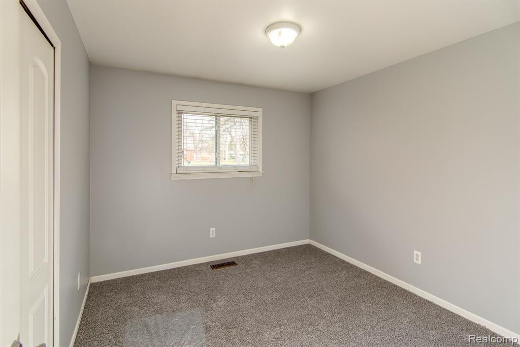 707 W COMMERCE Road, Commerce Twp, MI 48382 — Photo 8
