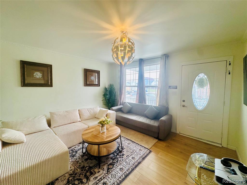 5038 Evaline Street, Hamtramck, MI 48212 — Photo 7