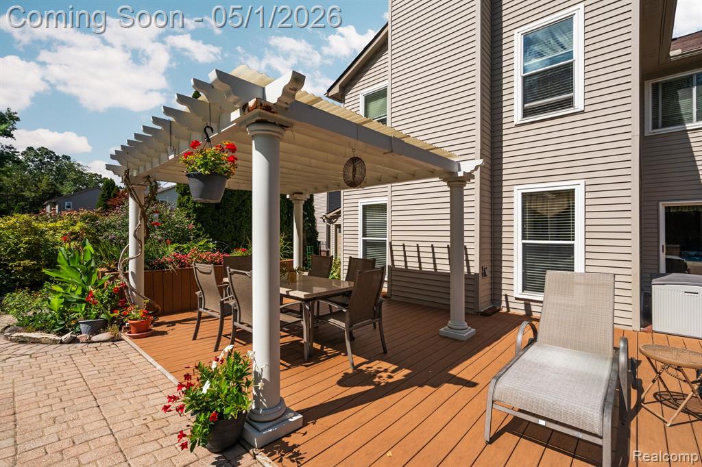 1861 Twin Sun Circle, Walled Lake, MI 48390 — Photo 15