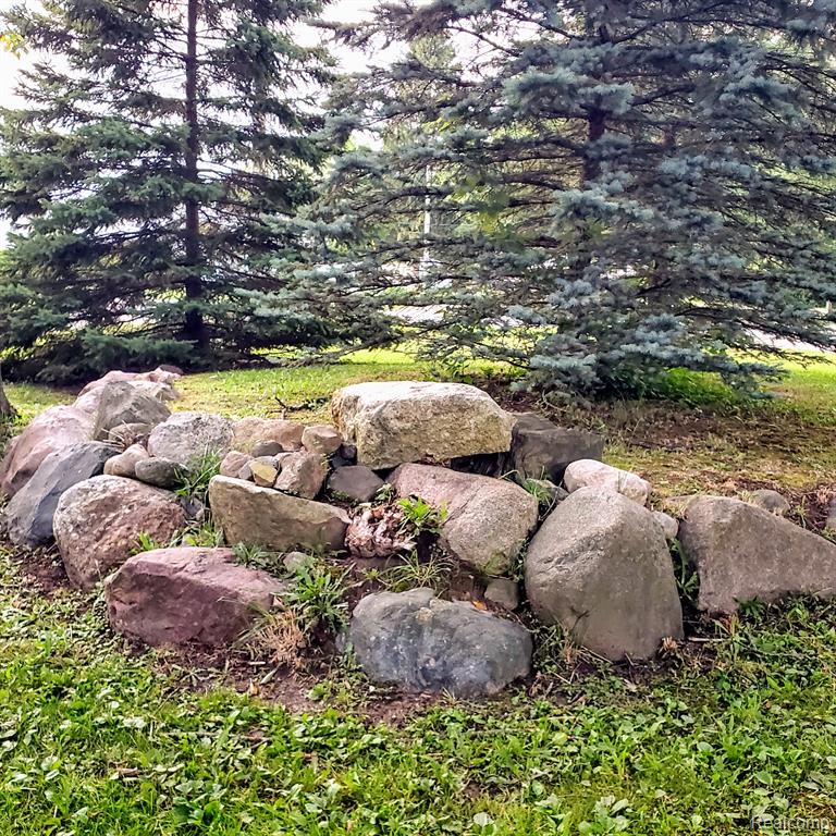 6380 E Pierson Rd Road, Flint, MI 48506 — Photo 35