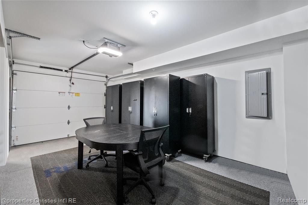 533 E Harrison Avenue, 35, Royal Oak, MI 48067 — Photo 34