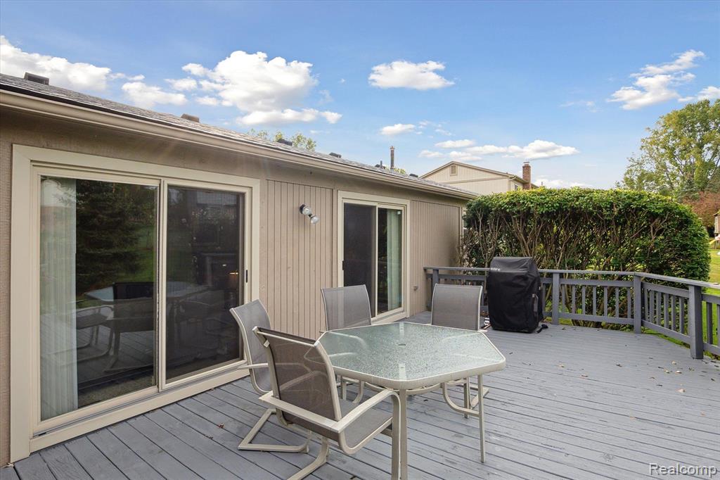 25999 PETROS Boulevard, Novi, MI — Photo 40