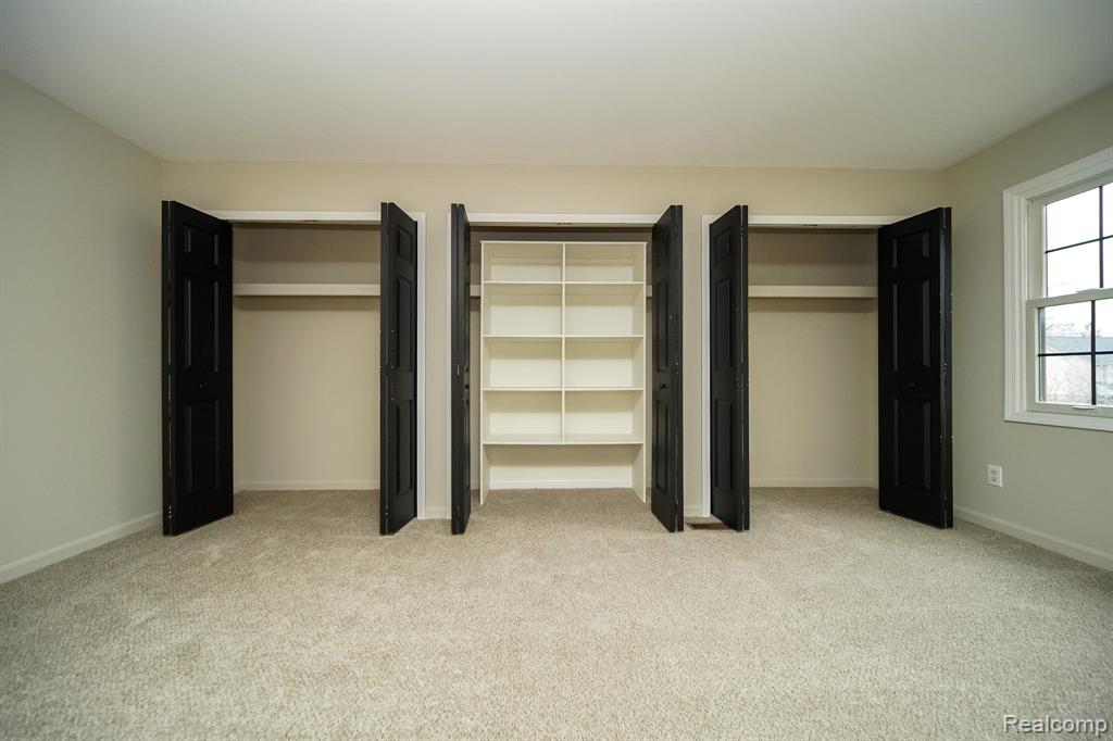 460 OAKGROVE, Clawson, MI — Photo 37